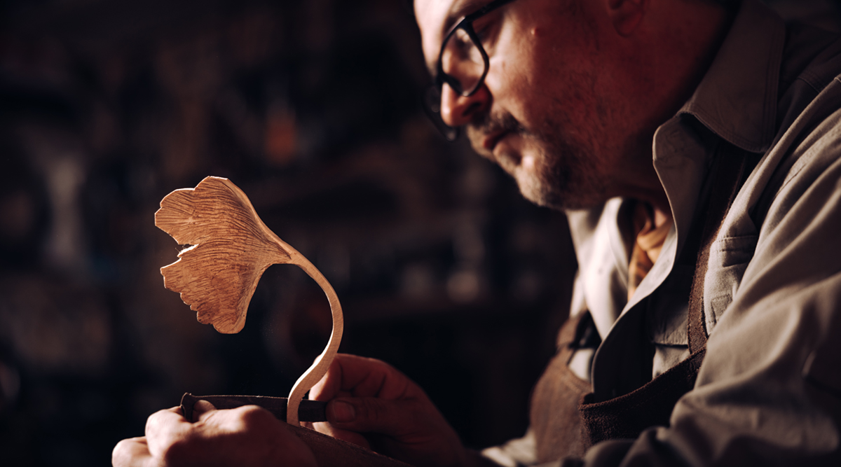 Rafael Košec Tekavc Svetloga lesa logo